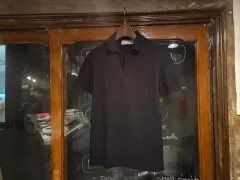 イヴ・サンローラン Tシャツ