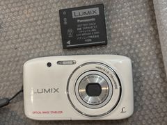 Panasonic LUMIX DMC-S1 ホワイト 本体 - メルカリ