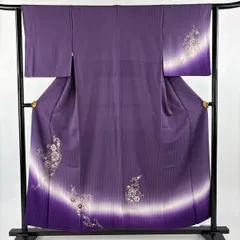 付下げ 身丈156.5cm 裄丈62cm S 袷 華文 花唐草 金彩 刺繍 紫 正絹 名品 【中古】