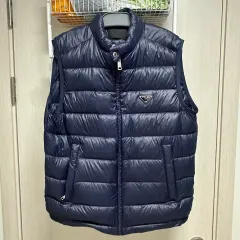 2026年最新】PRADA メンズ ベストの人気アイテム - メルカリ