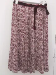 ◇ ◎ Lily Brown 総柄 ウエストリボン ラップ 膝下丈 プリーツ スカート サイズ F ベージュ系 バーガンディー レディース  【中古】 【1203310005379】