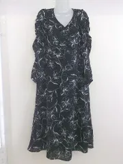 ◇ fifth フィフス 花柄 Vネック 長袖 ロング ワンピース ブラック ホワイト レディース  【中古】 【1203310010601】