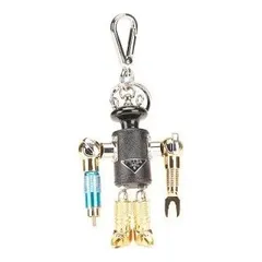 中古 プラダ サフィアーノ 三角ロゴプレート ロボット キーホルダー チャーム ブラック ゴールド Aランク シルバー メッキ メタル レディース PRADA  【送料無料】【名谷店】