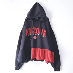 古着リメイクパーカー　ネイビー×レッド　バイカラー　プルオーバー  裾ギャザーフリル　ワッペンロゴ　裏起毛　冬　フーディー　ゆったりサイズ