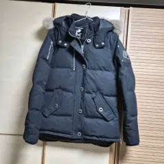 ムースナックルズ ブラック ダウン アウター