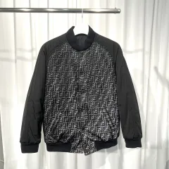 2026年最新】Fendi メンズ ジャンパー・ブルゾンの人気アイテム - メルカリ