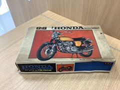 Item thumbnail for item a8c4f444-9bf0-4167-997b-b803fd31d51f