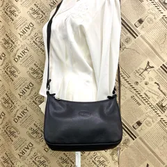 ロンシャン ショルダーバッグ サコッシュ 革 黒 旅行 フォーマル スポーツ FZ396