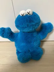 ユニクロ KAWS セサミストリート クーキーモンスター ぬいぐるみ クーキーモンスター カウズ