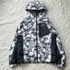 Oakley 迷彩柄 中綿ジャケット - メルカリ