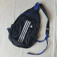 00s　archive　アーカイブ小物　old adidas　オールドアディダス　ワンショルダー　スリングバッグ　ボディバッグ　ワンポイントパフォーマンスロゴ　3 stripes　スリーストライプス　ブラック　Y2K　テック　one shoulder bag