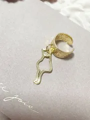 猫シルエットチャーム イヤーカフ　片耳