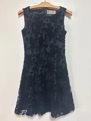 ジュネビビアン　高級　パーティードレス　ワンピース　オフショル　ベロア　9号　黒　ジュネビビアン　Genetamant  ブラックドレス　オーガンジー　花柄ワンピース　9号　結婚式　お呼ばれ　パーティー