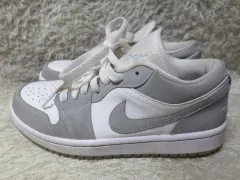 230 NIKE ジョーダン1 ロー ウルフグレー スニーカー 中古 靴