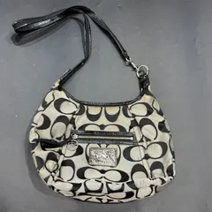 コーチ 　 シグネチャー ショルダーバッグ B26010147