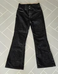 ブラック ハイウエスト ブーツカット デニム