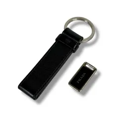 プラダ　PRADA サフィアーノレザー　キーリング　バッグチャーム　キーホルダー　ブラック　黒
