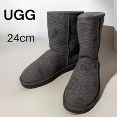 UGGアグ　ムートンブーツ ミドル丈花柄フラワープリント　紫パープル　　24cm