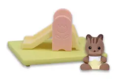 【中古】おもちゃ 4.お庭(くるま) 「シルバニアファミリー かざれる赤ちゃんハウスとお庭」