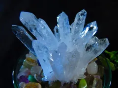 ★浄化済み★1.052kｇ★絶品★超巨大★超迫力★天然水晶★レムリアンシード水晶クラスター★台付き★tr26861