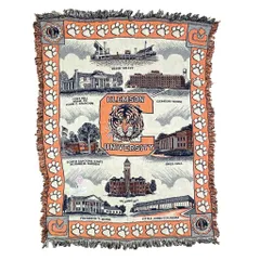 vintageラグ ブランケット マルチカバー タペストリー 未使用シール付き 名所 サウスカロライナ州 クレムソン大学 カレッジ タイガー マスコット アニマル 足跡 Rug Throw Blanket Landmarks 2452