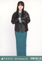 【中古】生写真(乃木坂46) 伊藤理々杏/全身・レザー×ニットワンピ/「乃木坂46 2024.February-III」会場限定ランダム生写真