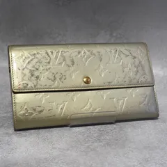 LOUIS VUITTON ルイヴィトン　モノグラムヴェルニ　ポルトフォイユサラ　長財布　二つ折り　エナメル　パテントレザー　レディース