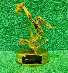 UEFAチャンピオンズリーグトロフィー、歴代優勝クラブ名刻印、 UEFA