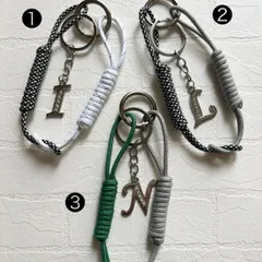 【イニシャル選択可】パラコード キーホルダー 3色展開