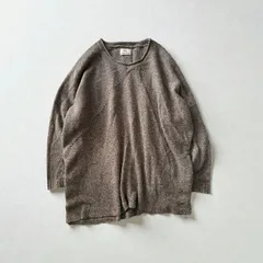 11 ゆったりワイドサイズ　程良い厚みのニットプルオーバー　アシメ　フリーサイズ