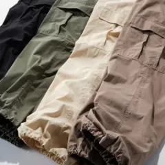 ユニクロ カーゴ ジョガー パンツ s (ベージュ)