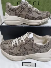 2026年最新】gucci スニーカー ライトンの人気アイテム - メルカリ