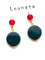 3989プチプラピアス グリーン レッド 樹脂ピアス