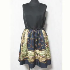 美品 Lois CRAYON ロイスクレヨン スカーフプリント ノースリーブ ベルテッドワンピース 13001423 サイズM ブラック レディース 古着 中古 USED