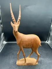 メ156 木彫りの鹿 インテリア 雑貨 置物 木製 鹿