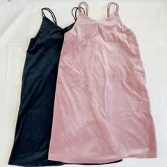 A480　GU 　140　ベロア風素材　くすみピンクと黒のキャミワンピース