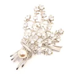 【シルバーブローチ】　花束　パール　リボン　アクセサリー　レディース