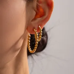 ステンレス　ツイストロープ　フープピアス　ゴールド