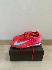 サッカーシューズ