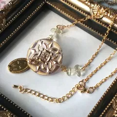 チェコガラスボタンと奇跡のメダイ ブルームーンストーン・リビアングラスペンダント　NO.141