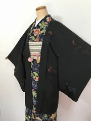 【中古】Mサイズ 羽織 正絹 黒地に草紙文様