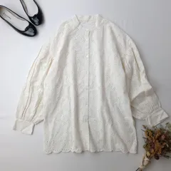 専用♡ Spick &amp; Span スカラネック エンブロイダリーブラウス Spick & Span（スピックアンドスパン）の「スカラネック エンブロイ