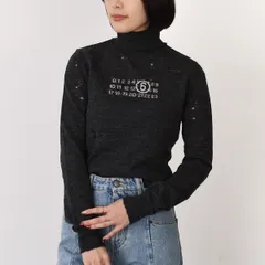 MM6 MAISON MARGIELA エムエムシックス メゾン マルジェラ トップス ウールタートルネック S52HA0299 M13134 レディース グレー ホワイト 長袖 ダメージ加工 ロゴのサムネイル