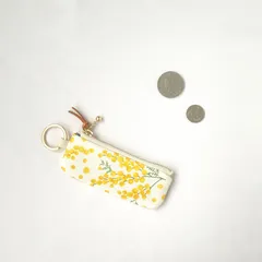 『ミニミニポーチ  キーリング 付き』　「陽だまりのミモザ」　リップ・印鑑・小物整理に便利な持ち運べるポーチ　レザーのワンポイント　コインケース