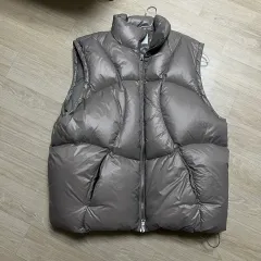 アノローコード ダウンベスト