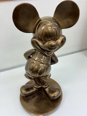 東京ディズニーリゾート ミニーマウス ブロンズ像 - メルカリ