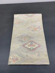 柔らかな金地　袋帯