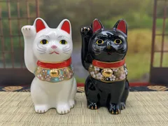 縁起物　桜づくし　招き猫　白　黒　2種セット　薬師窯