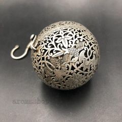 吊り香炉 花鳥紋香球 茶道具 シルバー 吊り香炉 花鳥紋香球 茶道具 シルバー 楽天市場】BRASS STORE ブラス