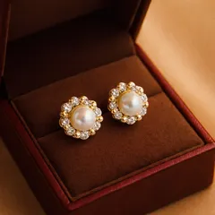 【上品】パールピアス 淡水真珠 ダイヤ風CZ フラワーモチーフ 取り巻き S925ポスト K18コーティング 金属アレルギー対応 小ぶり 華やか